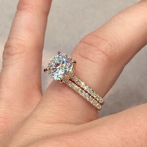18k rose gold diamond ring. 9mm lab grown diamond ring set